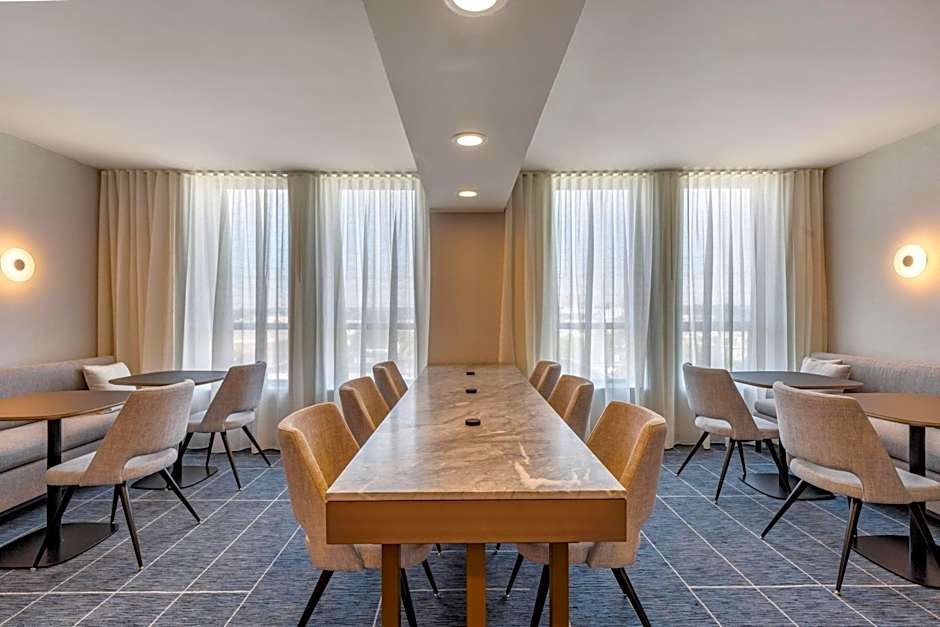 Sheraton Suites Old Town Alexandria