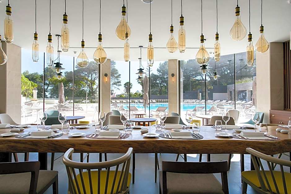 Four Points by Sheraton Sesimbra