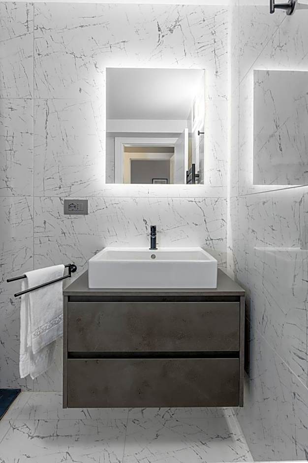 Q71 TIMELESS SUITES