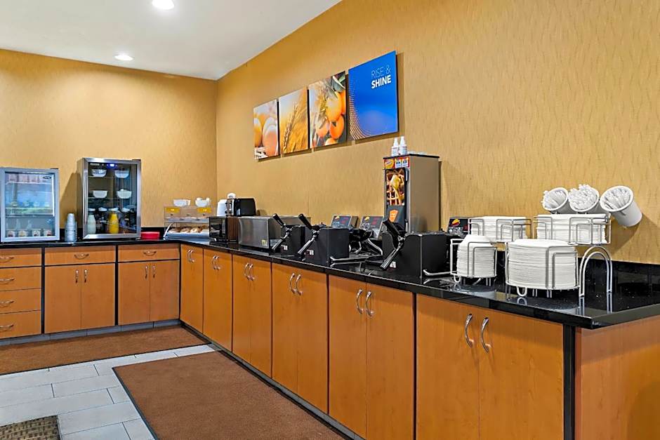 Comfort Suites Saginaw
