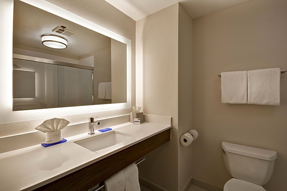 Holiday Inn Express Fresno River Park Highway 41, an IHG Hotel