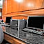 Comfort Suites Outlet Center