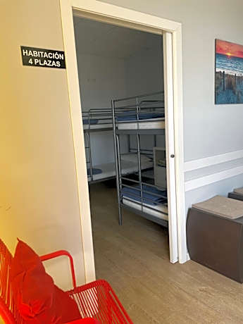 Bunk Bed in Mixed Dormitory Room