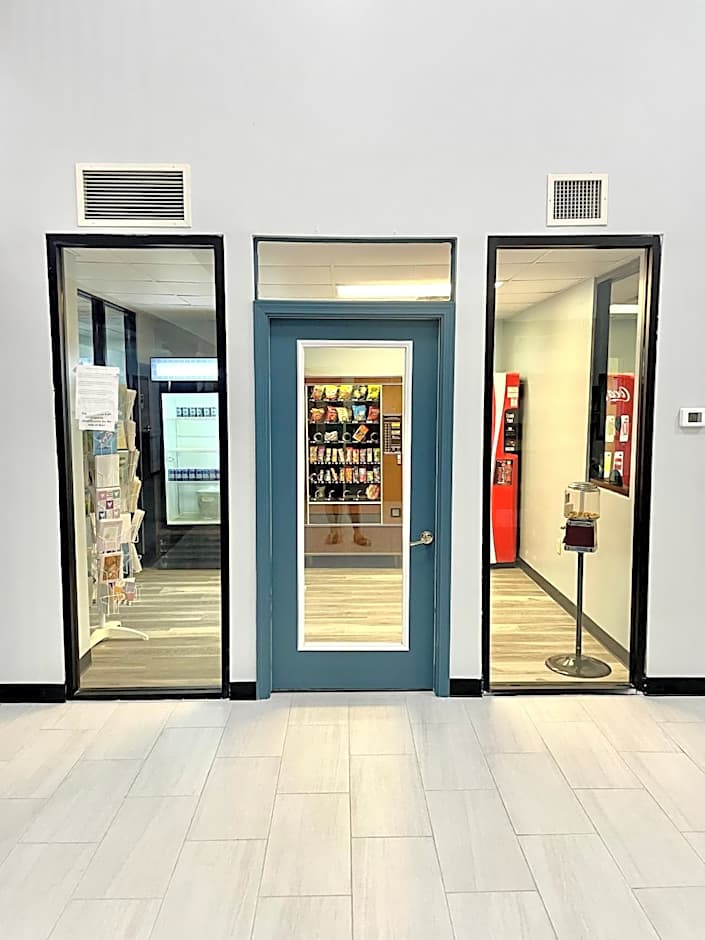 Grand Vista Hotel & Suites