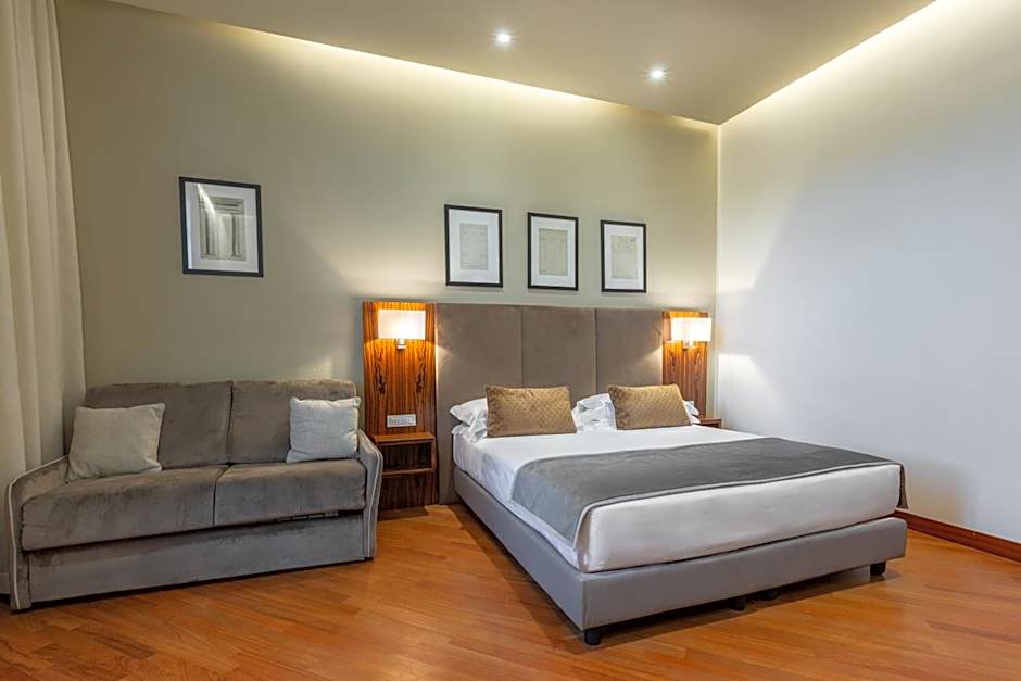 Hotel Embassy