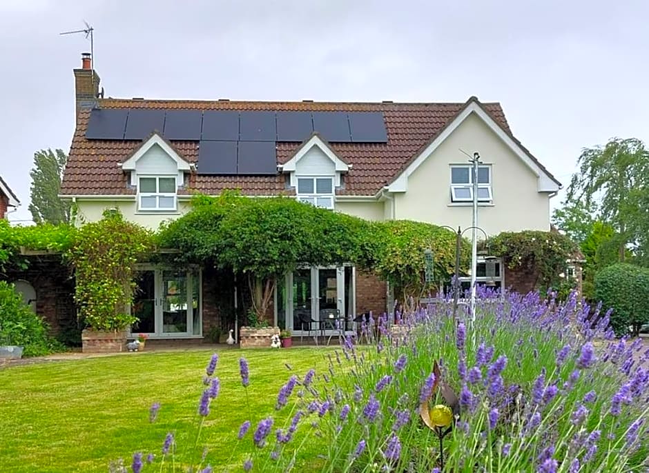 Westwood Lodge B & B Boston