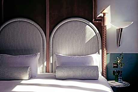 SuperiorRoom