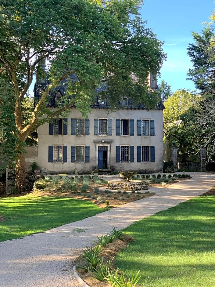 Chateau Mas de Pradie B&B Fountain view room