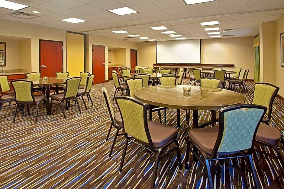 HAMPTON INN & SUITES BY HILTON NASHVILLE-SMYRNA