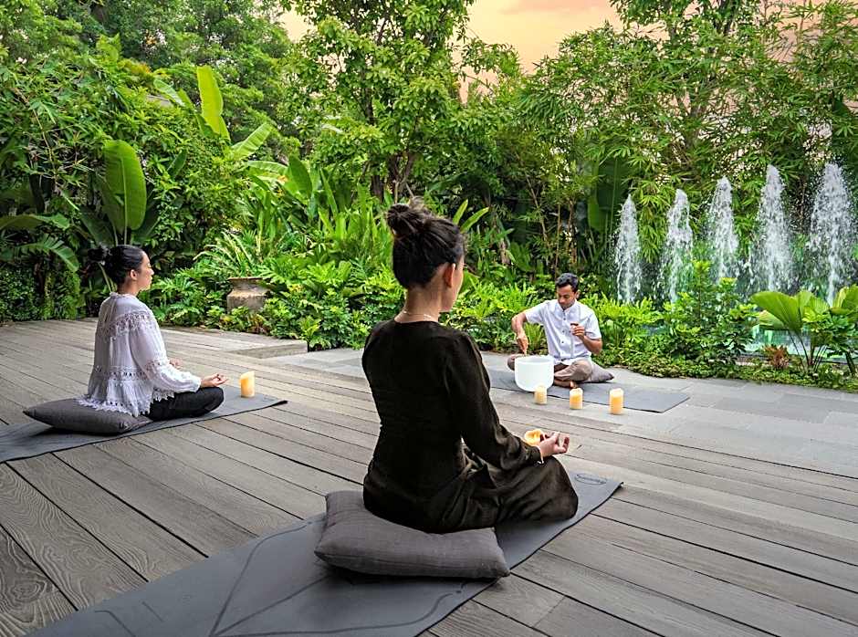 An Lam Retreats Saigon River