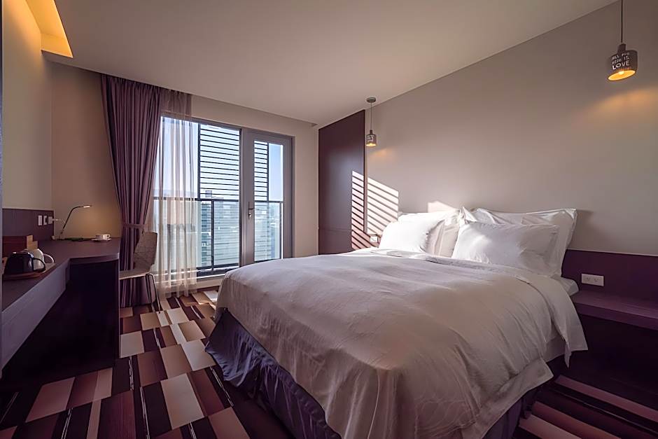 Watermark Hotel - Kaohsiung Main Station