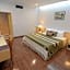 Charoen Hotel