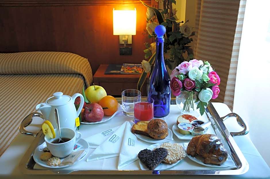 Hotel Parisi
