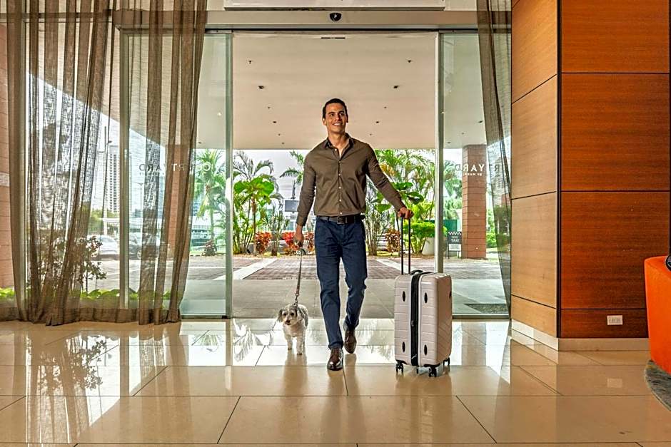 Courtyard by Marriott Panama Multiplaza Mall