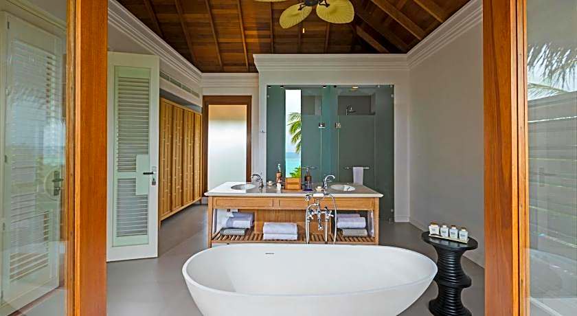 Dusit Thani Maldives