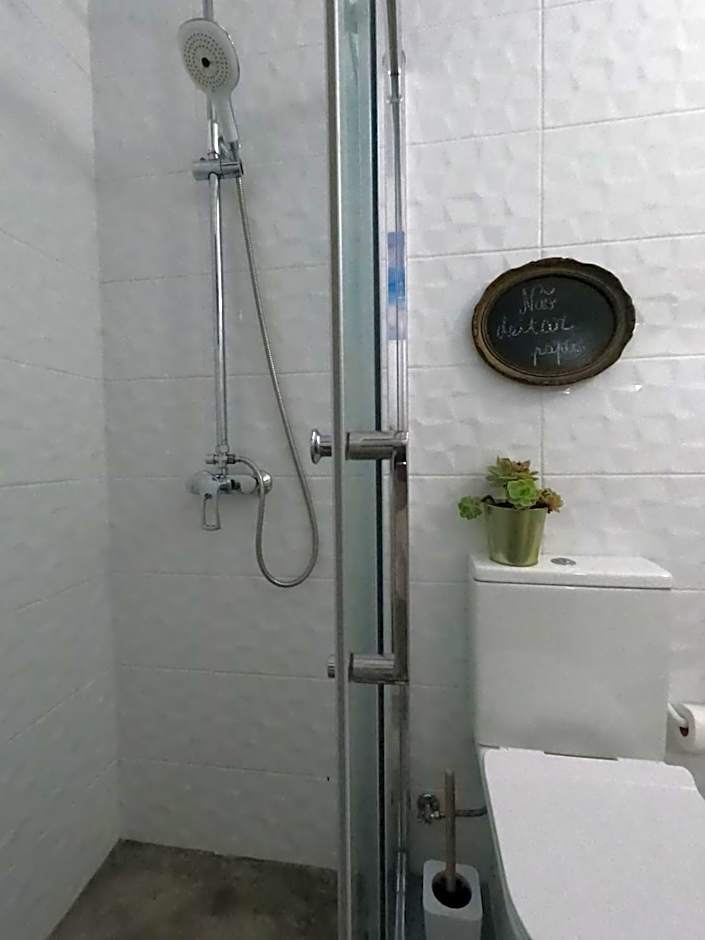 Carlo's Beach Guest House