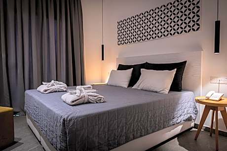 Premium Studio with Inland View