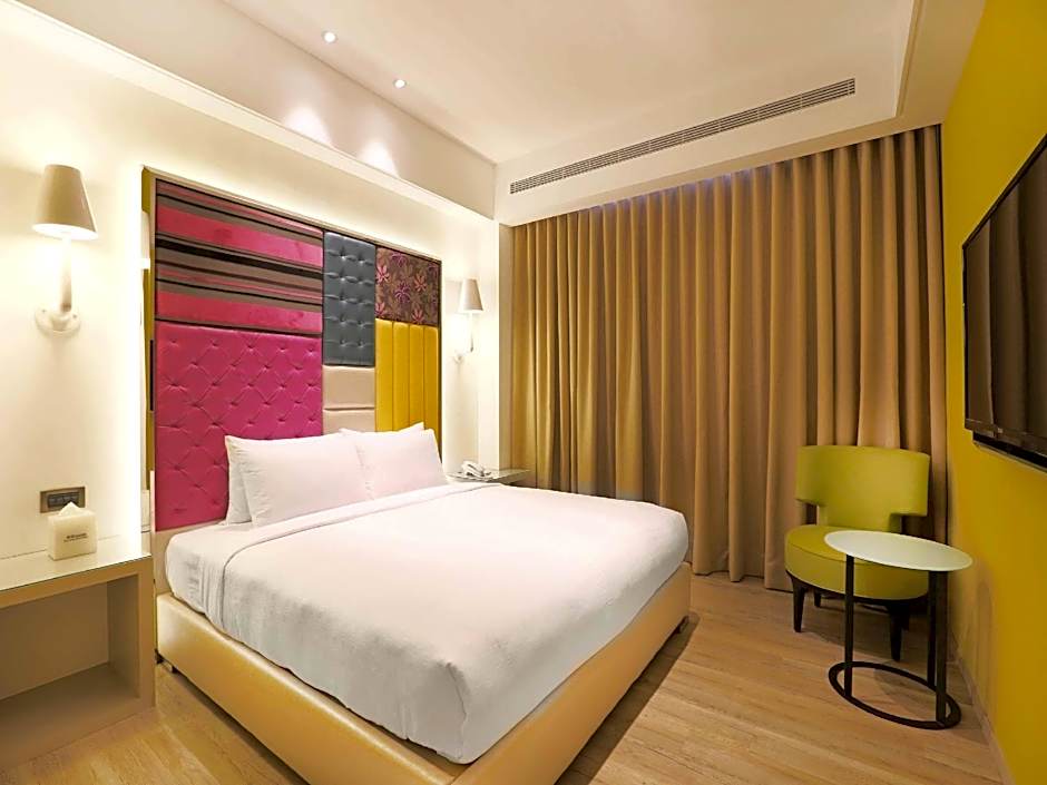 Royal Group Hotel Buo Ai Branch