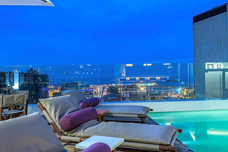 O Monot Luxury Boutique Hotel