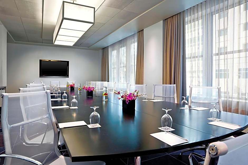 W Hotel Minneapolis The Foshay
