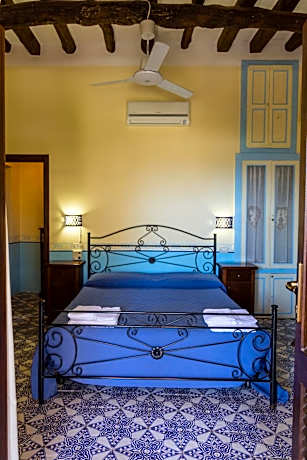 Triple Room with Partial Sea View