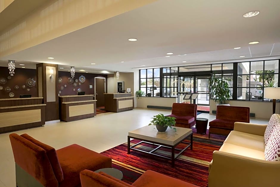 Embassy Suites By Hilton Hotel Cleveland-Beachwood