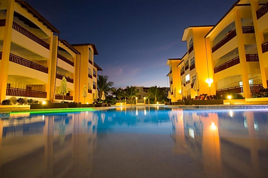 Los Flamencos Aparthotel Beach Club