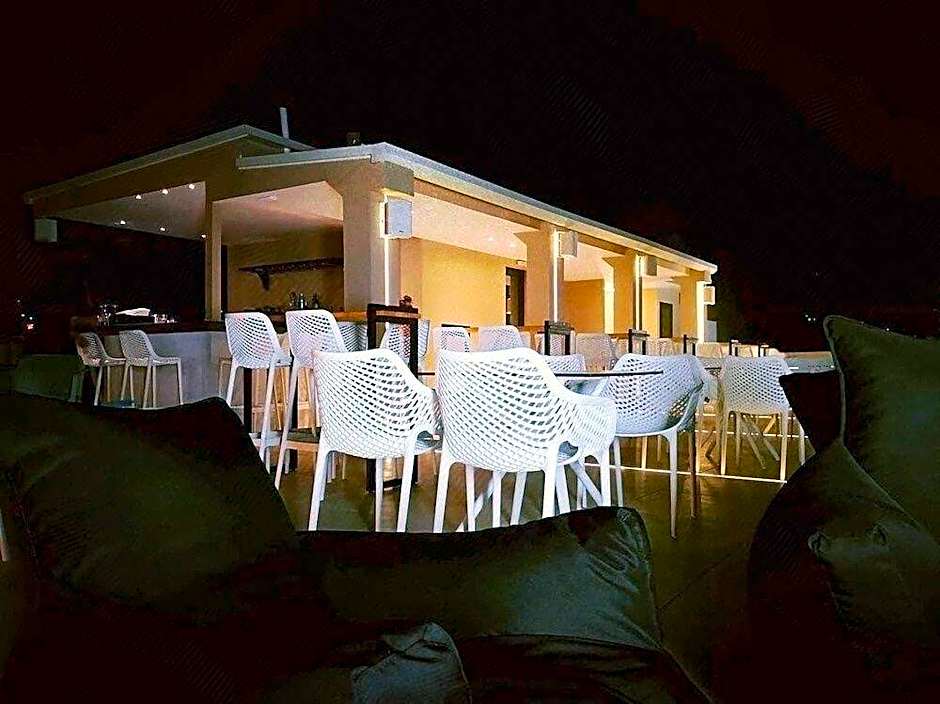 Aianteion Bay Luxury Hotel & Suites