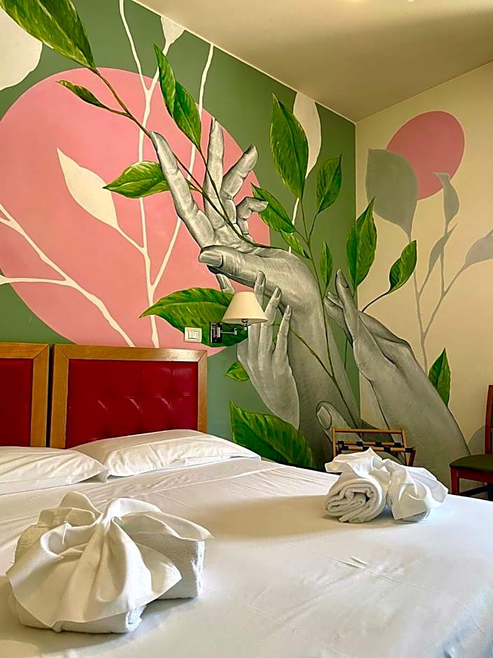 LH Hotel Arca Street Art