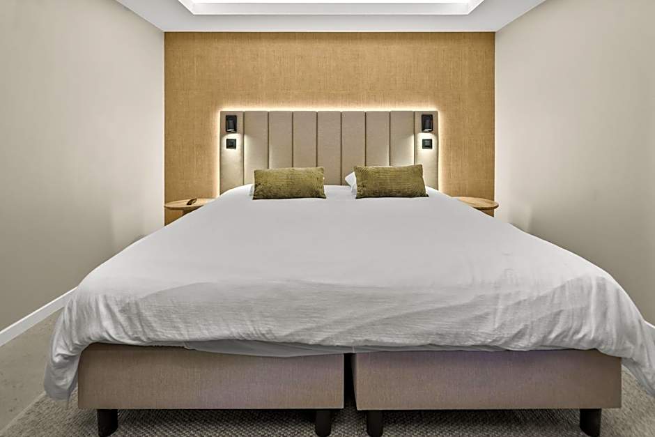 Riviera Beach Hotel