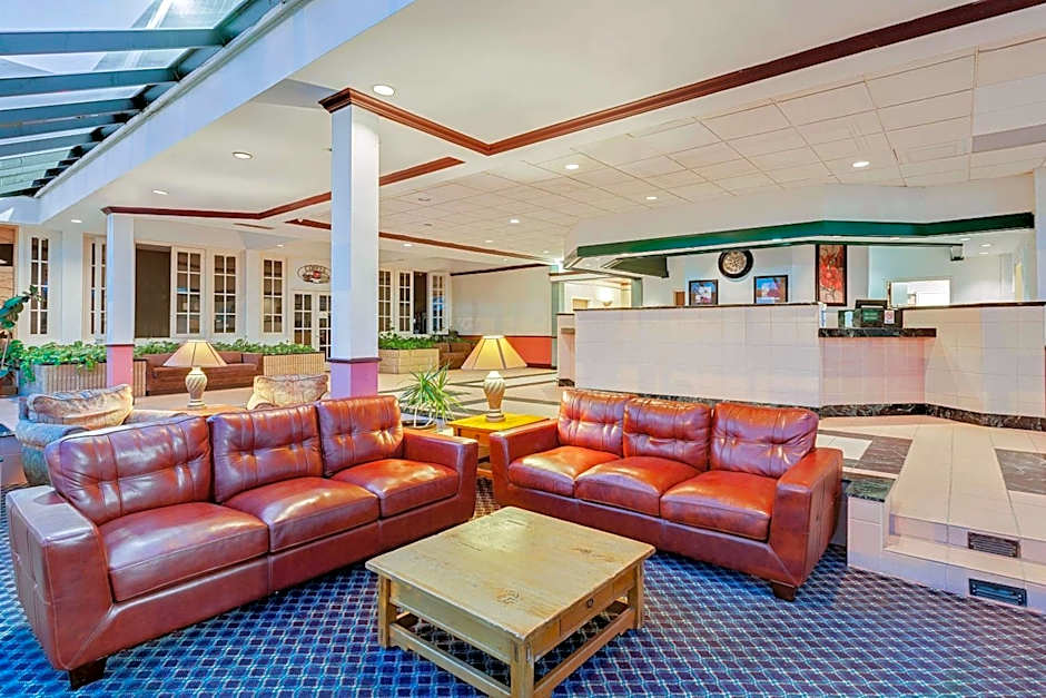 Days Inn by Wyndham Bay City