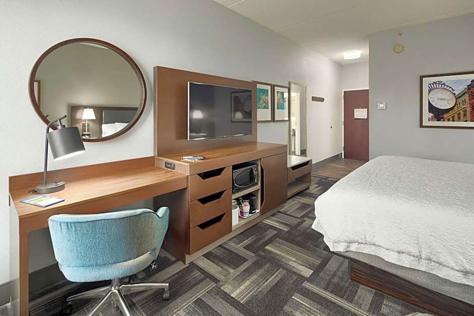 Hampton Inn Louisville-Northeast