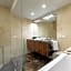 Donati Luxury Tower Suites
