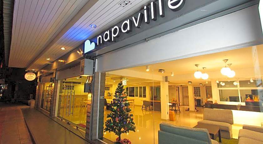 Napaville Huai Khwang Hostel