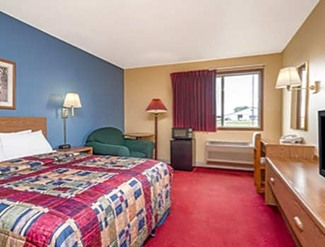 King Room - Disability Access - Non-Smoking