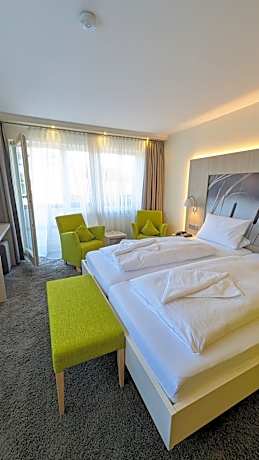 Comfort Double Room with Balcony and Garden View