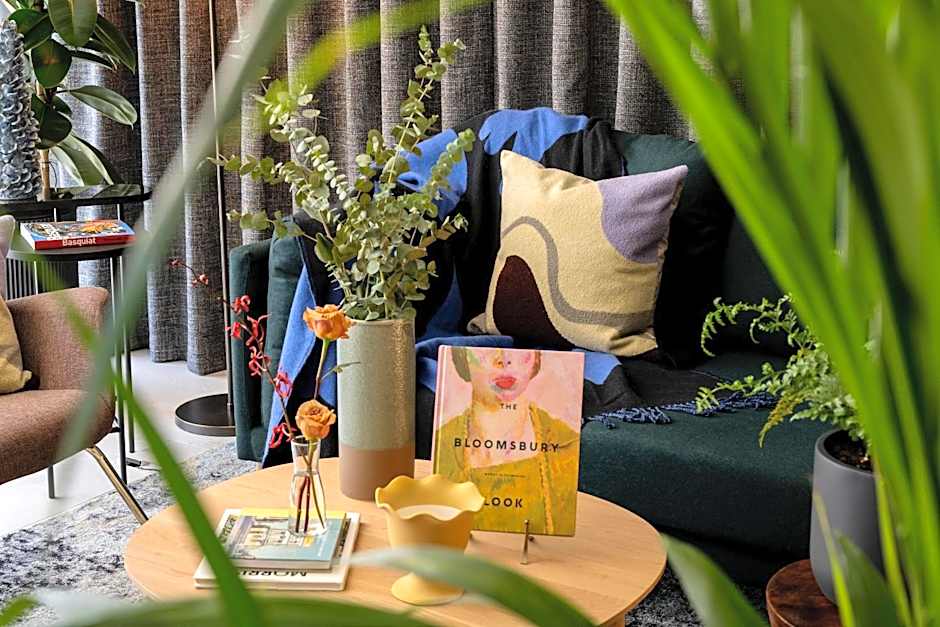 Cove Landmark Pinnacle