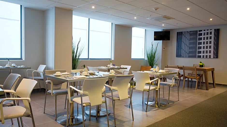 City Express Suites by Marriott Ciudad de México Santa Fe