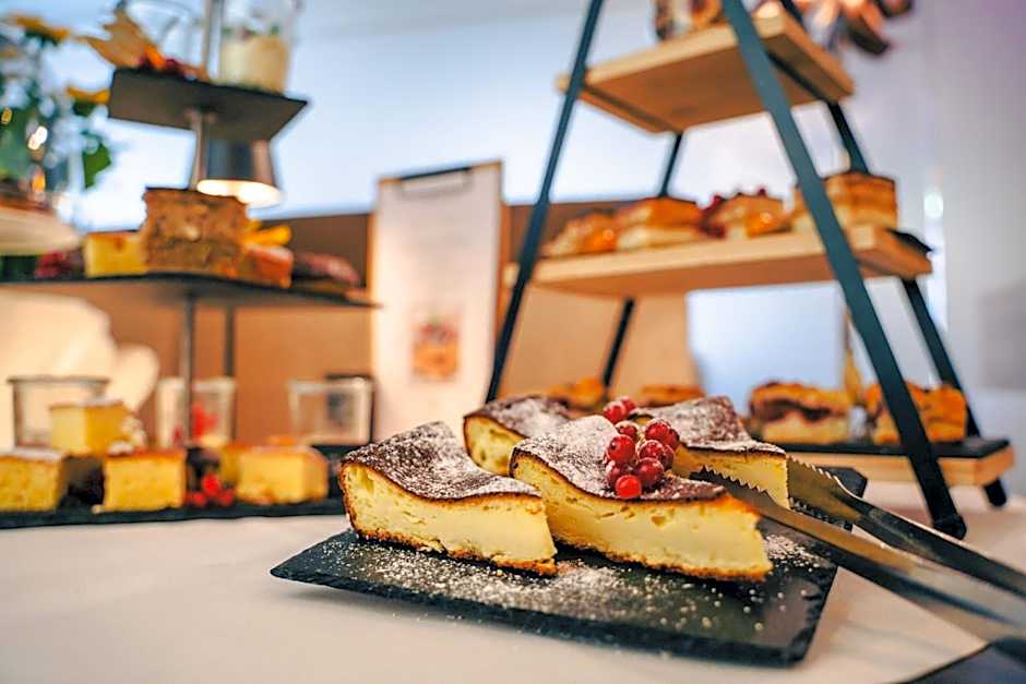 Patrix Hotel, Restaurant, Bar