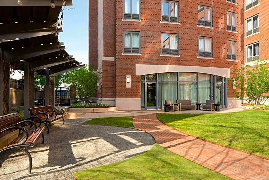 Courtyard by Marriott Boston Brookline