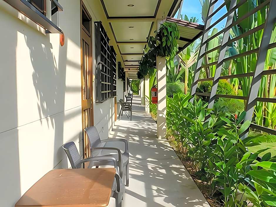 Oasis Hotel
