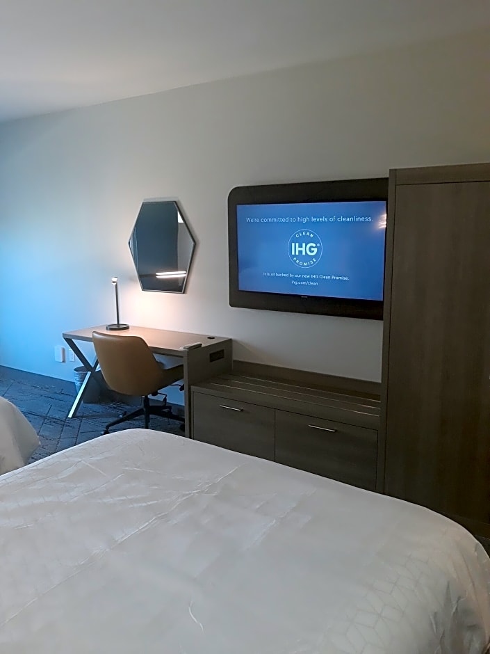 Holiday Inn Express & Suites Jackson, an IHG Hotel