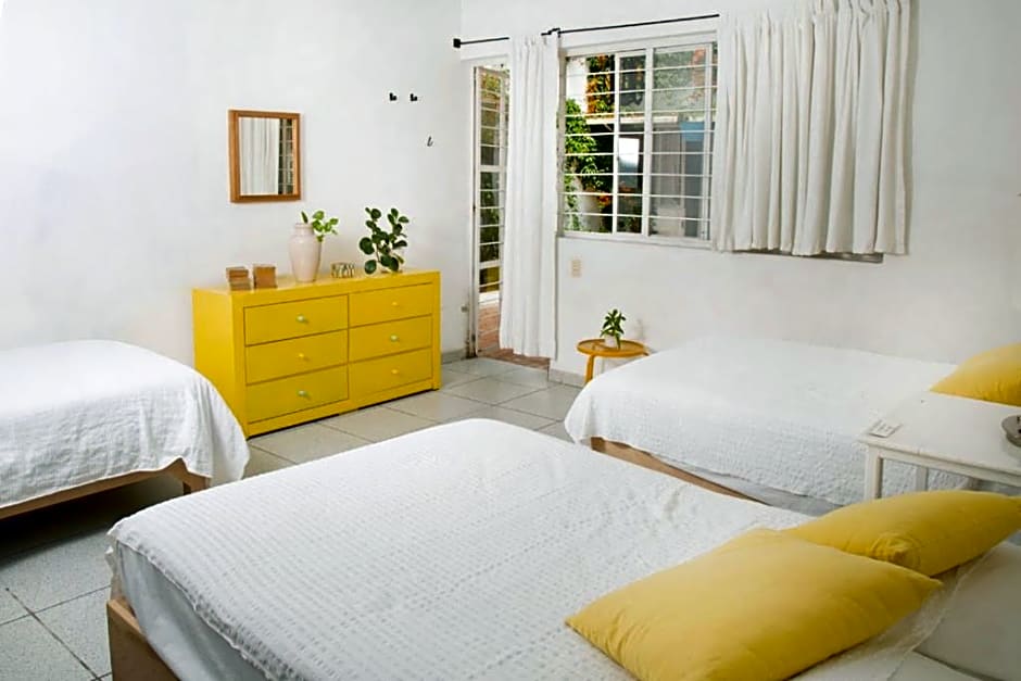 Casa Canario Hostel