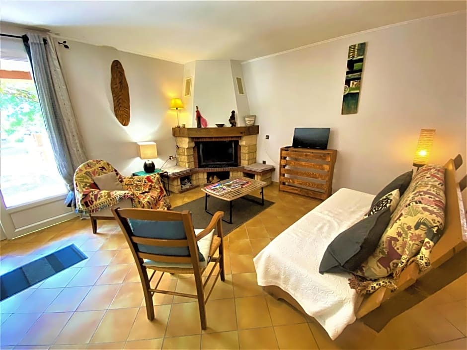 Gîte de groupe 15 à 19p, parc, salle de réception - CHAMBRES D'HOTES en semaine