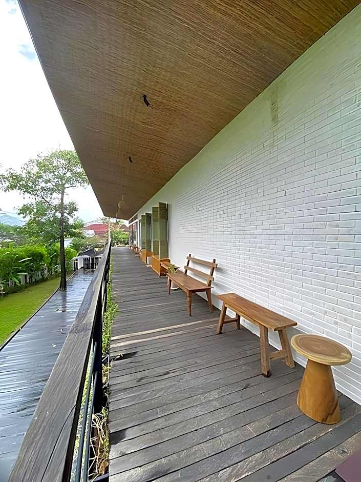 White Penny Hostel