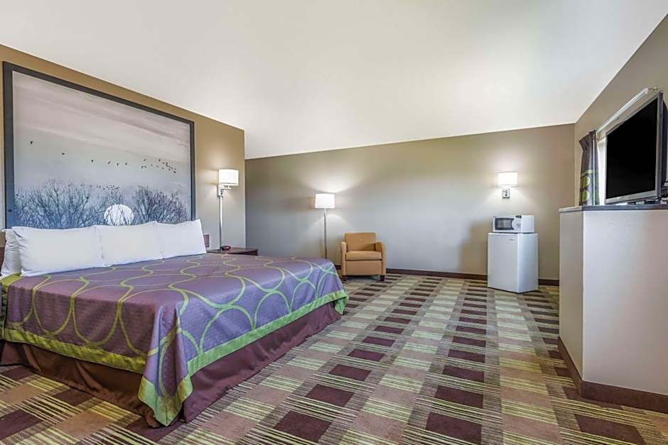 Super 8 by Wyndham Kimball