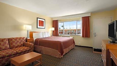 King Room with Mobility/Hearing Impaired Access - Non-Smoking