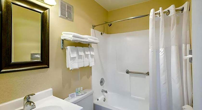 Quality Inn Redding near I-5