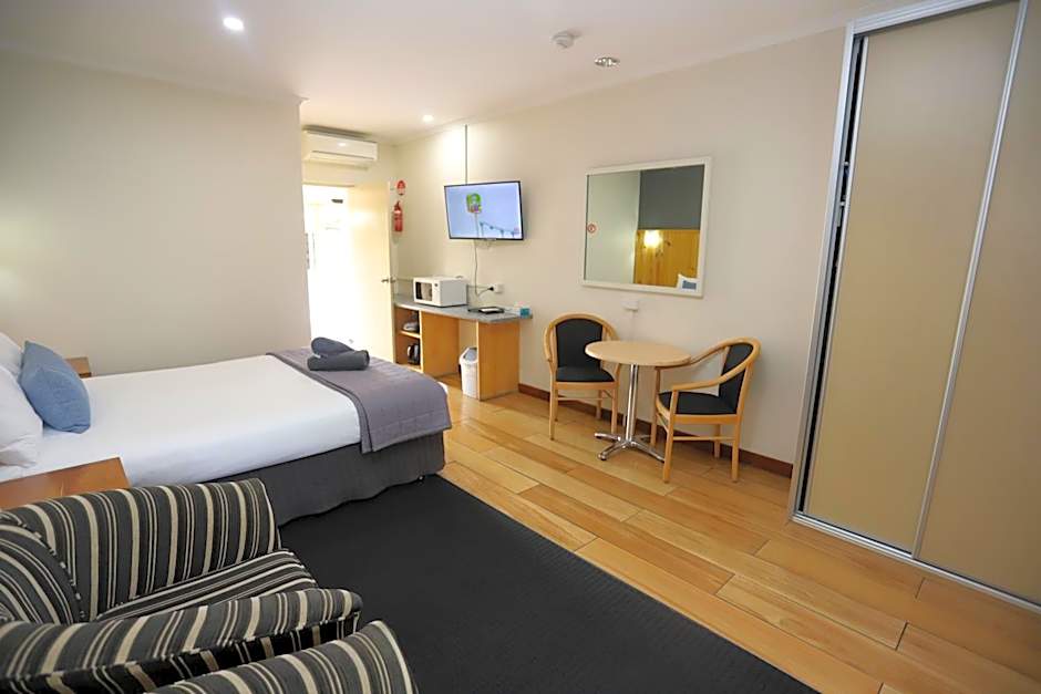 Sleepy Hill Motor Inn