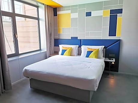 7 Days - New 1 Bed Room